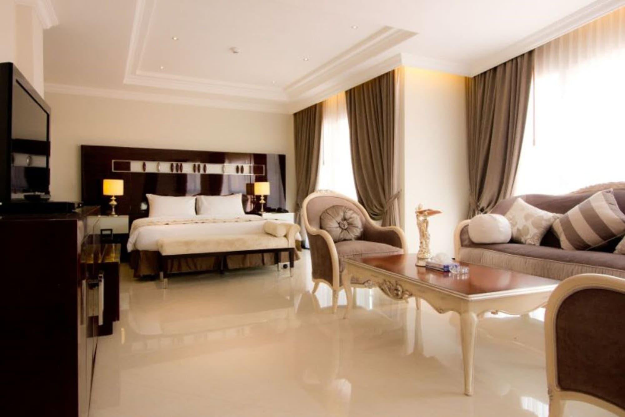 Lk Royal Wing Hotel Pattaya Exterior foto