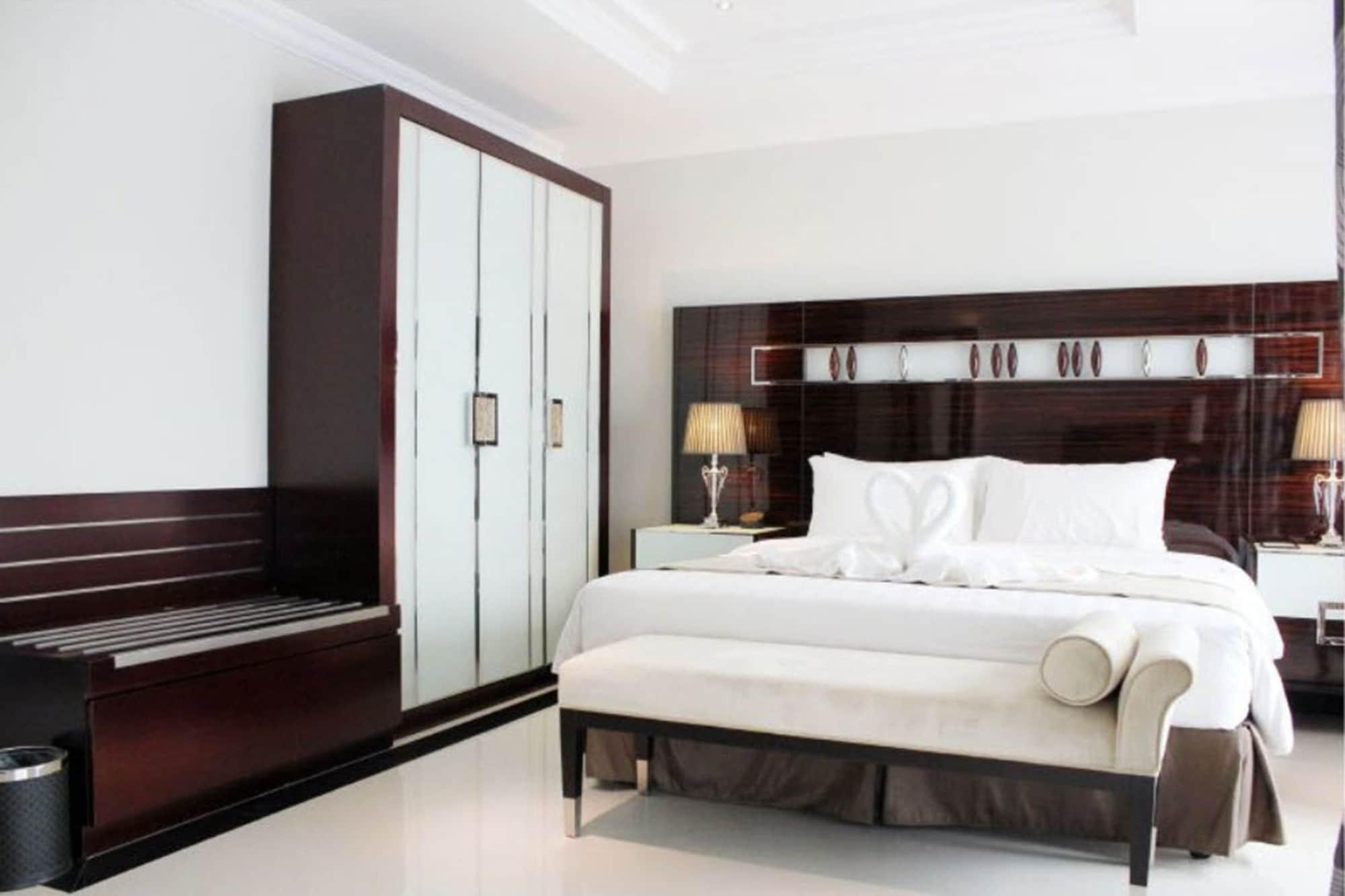 Lk Royal Wing Hotel Pattaya Exterior foto