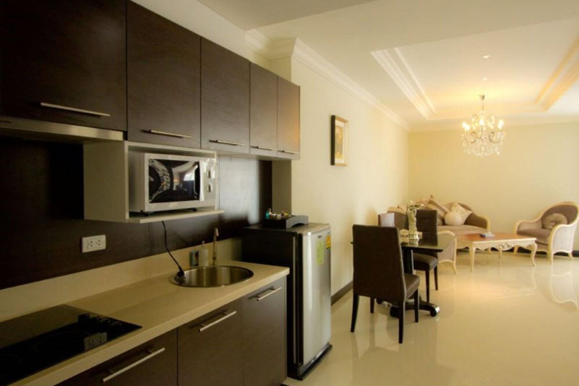Lk Royal Wing Hotel Pattaya Exterior foto