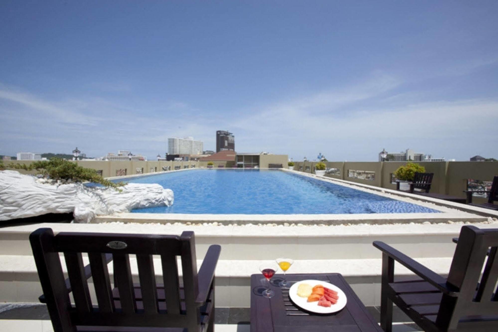 Lk Royal Wing Hotel Pattaya Exterior foto